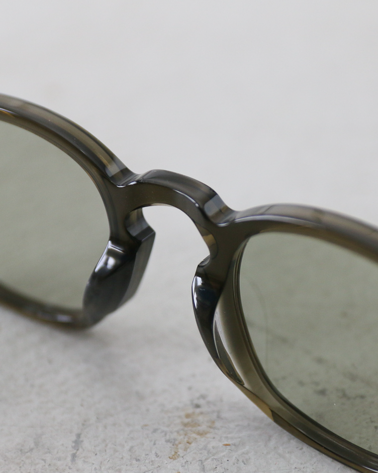 Few by New. F10/48 khaki×Green Lenses