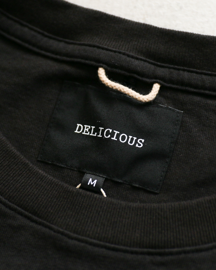 DELICIOUS US Middle Sleeve Tee Black