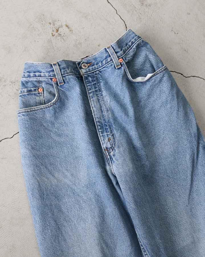 Used Levis 550 Remake Jeans 38-1