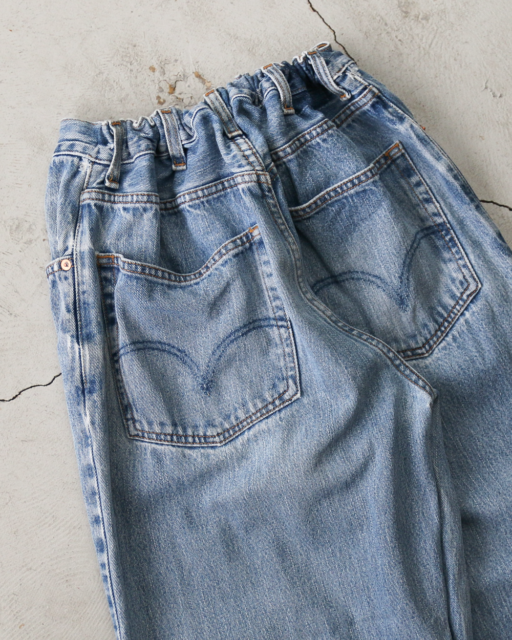 Used Levis 550 Remake Jeans 38-2