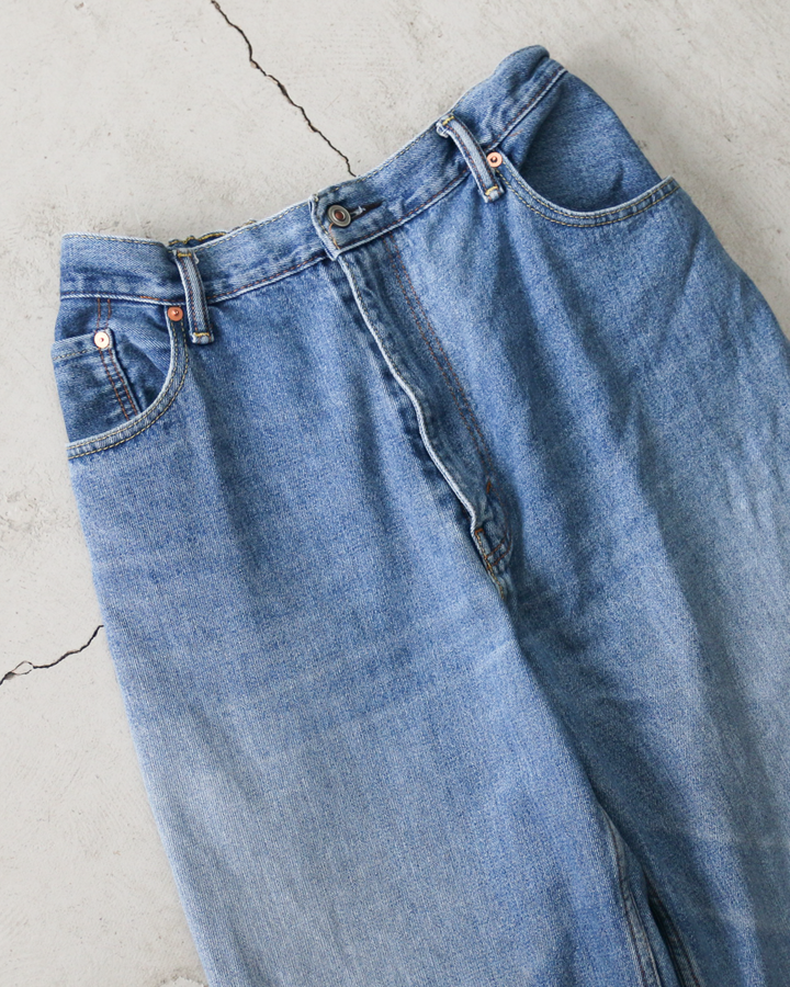 Used Levis 550 Remake Jeans 40-1