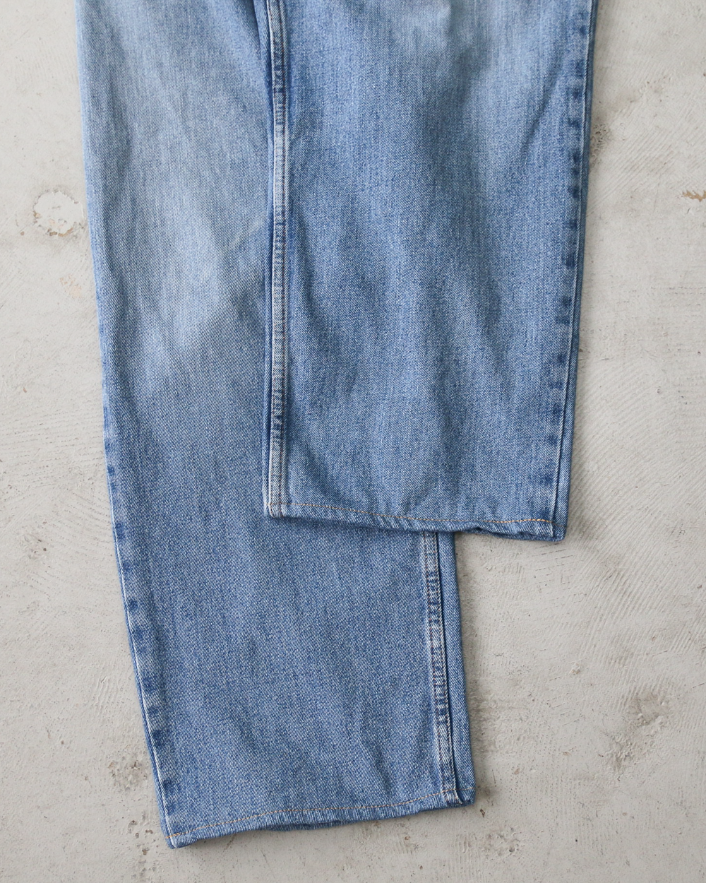 Used Levis 550 Remake Jeans 40-1