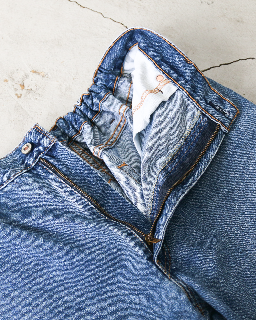 Used Levis 550 Remake Jeans 40-2