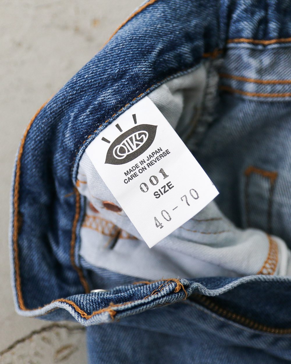 Used Levis 550 Remake Jeans 40-2