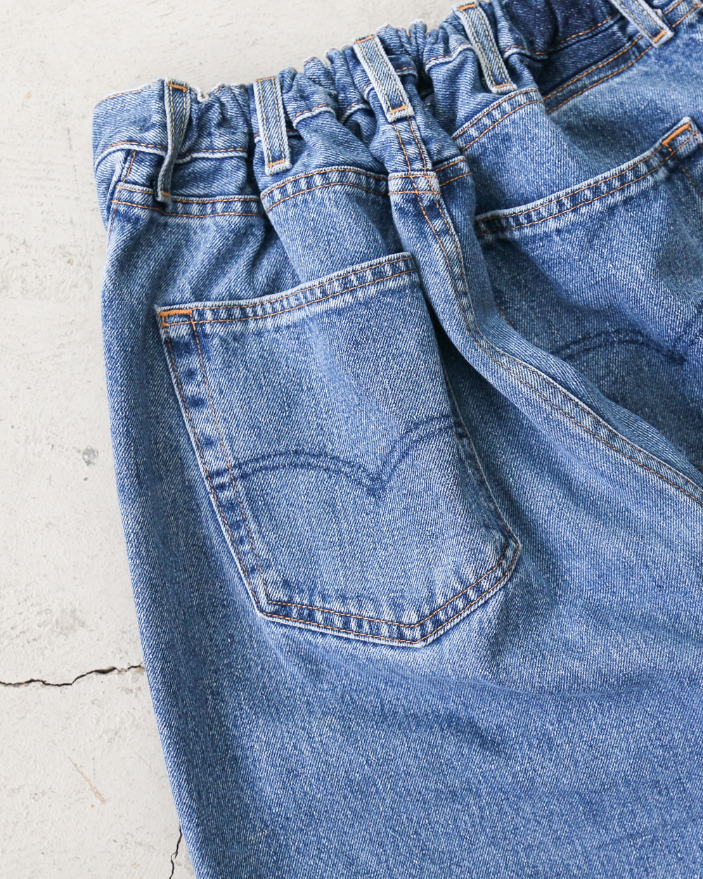 Used Levis 550 Remake Jeans 40-2