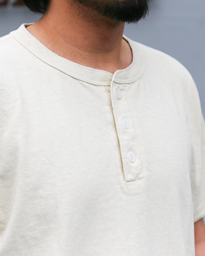Velva Sheen 162003 Henley Neck S/S Tee Oatmilk