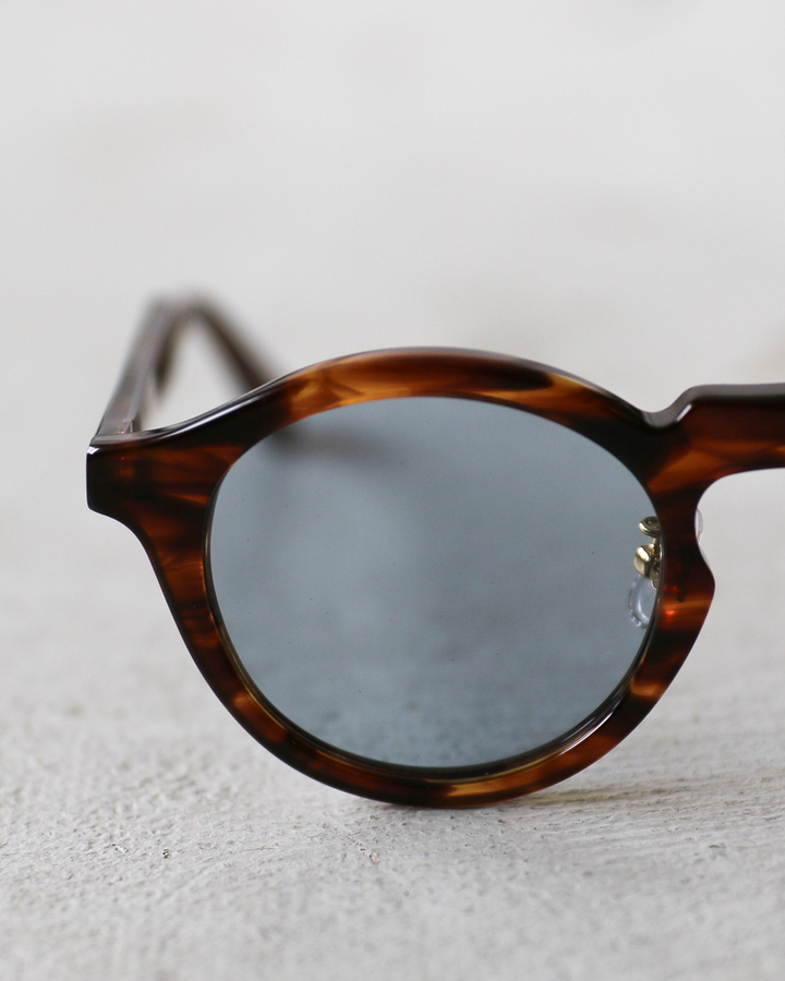 OWN EYEWEAR  
