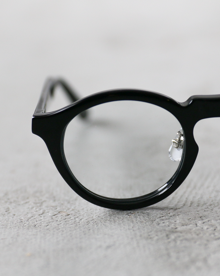 OWN EYEWEAR  