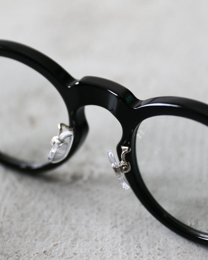 OWN EYEWEAR  