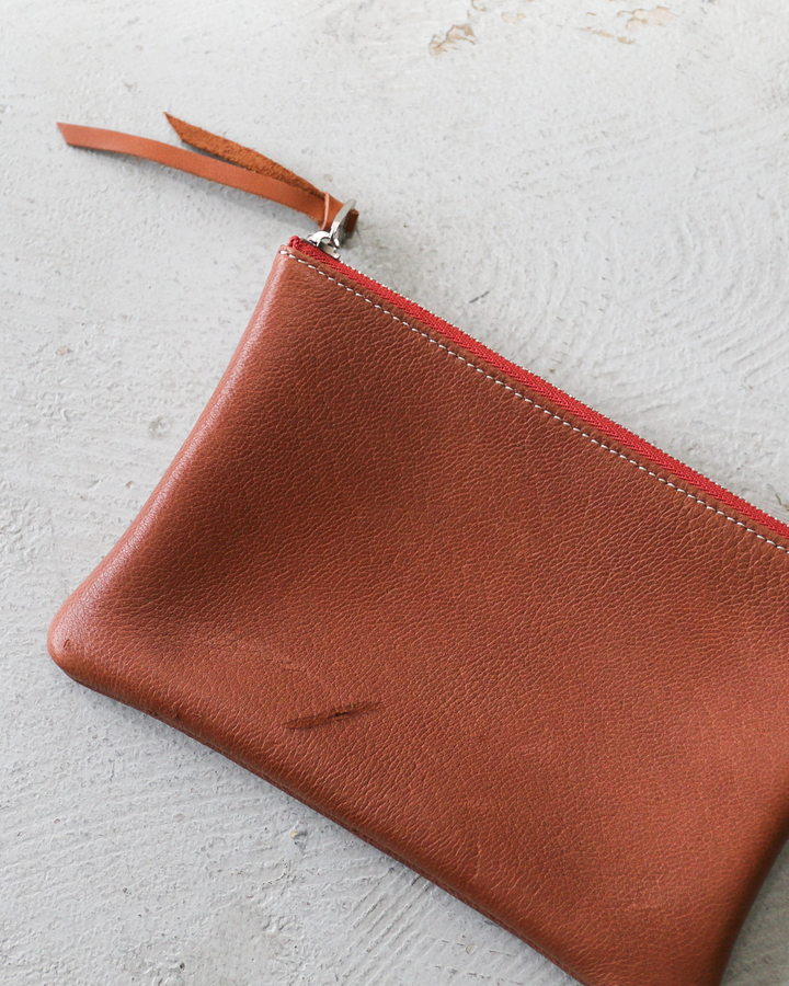 ITUAIS イトゥアイス DOESKIN LEATHER POUCH Brown