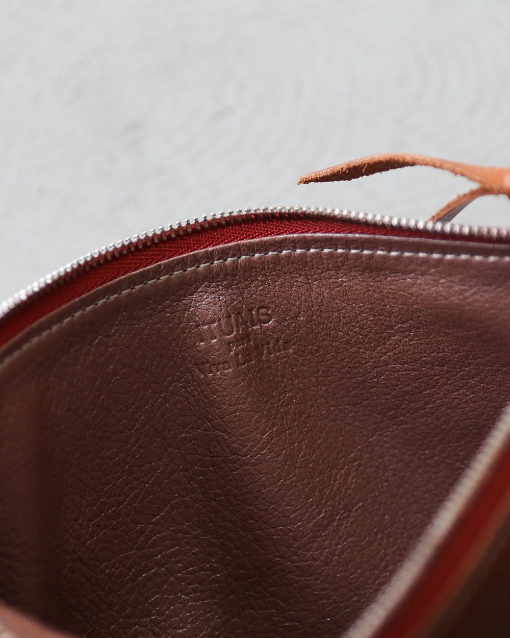ITUAIS イトゥアイス DOESKIN LEATHER POUCH Brown