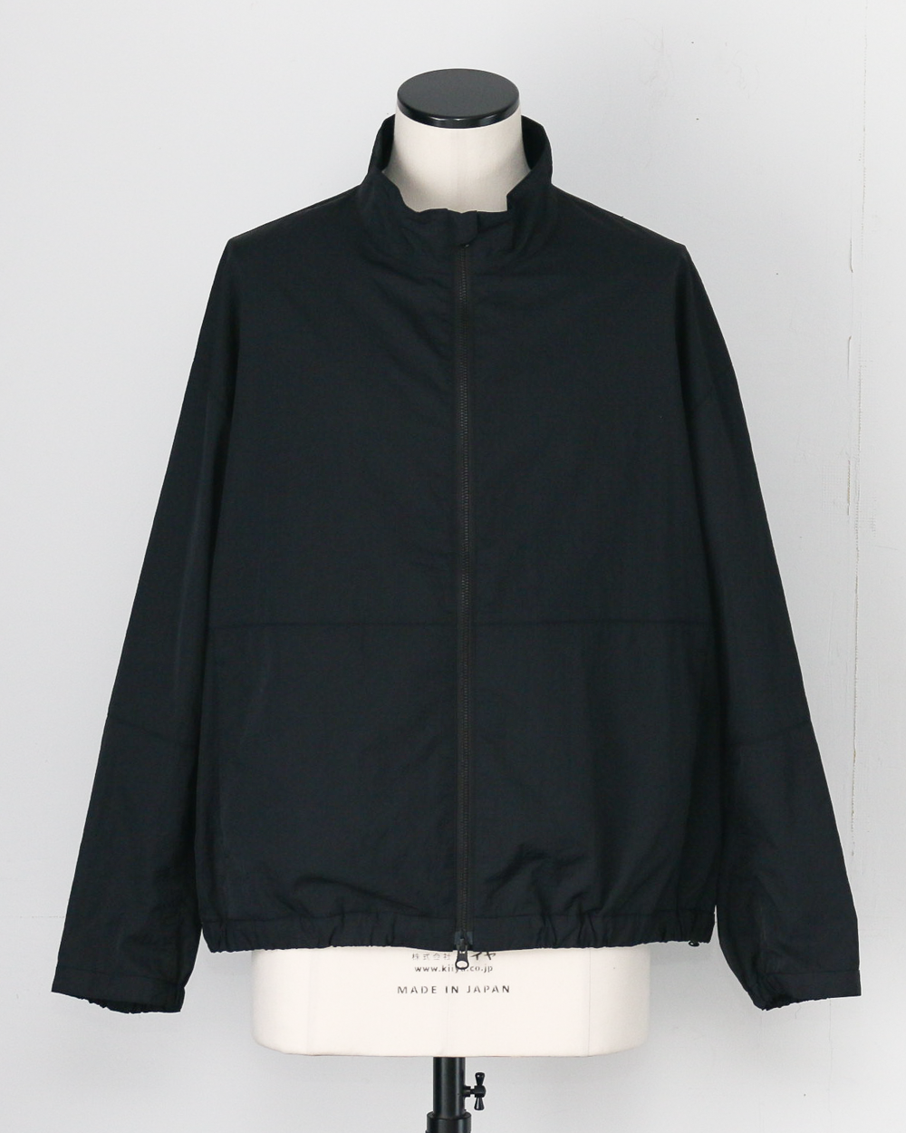LAMOND ラモンド POCKETABLE NYLON BLOUSON Black