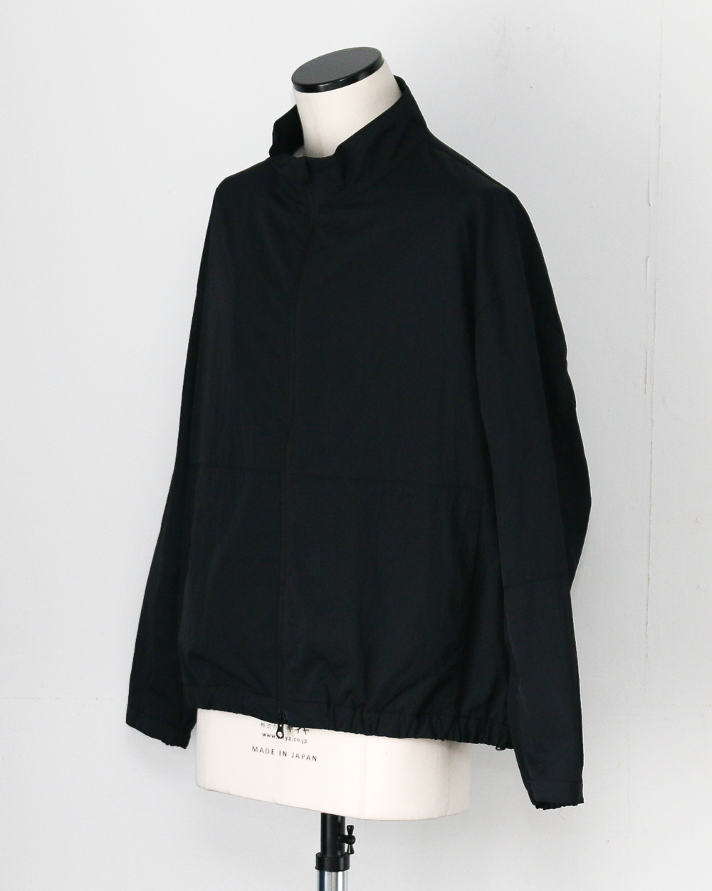 LAMOND ラモンド POCKETABLE NYLON BLOUSON Black