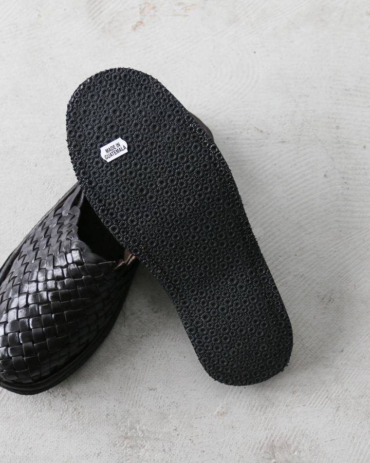 MANO DE SUENOS Leather Mesh Sandal FLOR