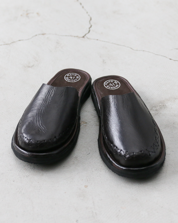 MANO DE SUENOS Leather Sandal QGUA