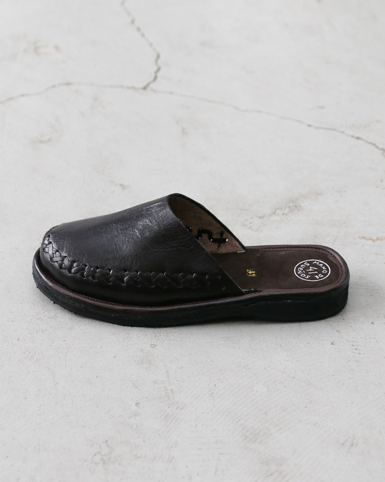 MANO DE SUENOS Leather Sandal QGUA