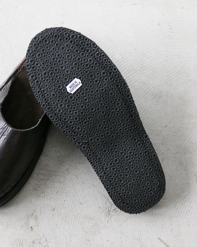 MANO DE SUENOS Leather Sandal QGUA