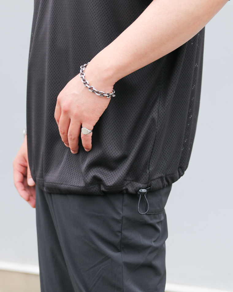BURLAP OUTFITTER MESH POCKET TEE Black