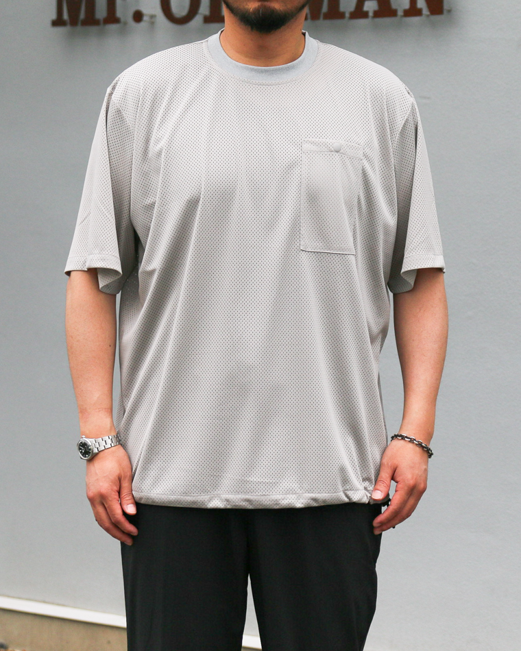 BURLAP OUTFITTER MESH POCKET TEE Ash
