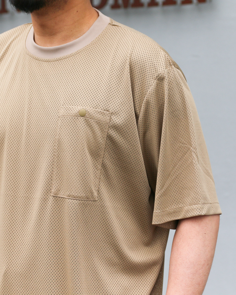 BURLAP OUTFITTER MESH POCKET TEE Khaki