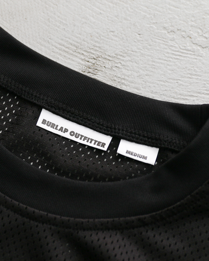 BURLAP OUTFITTER MESH POCKET TEE Black