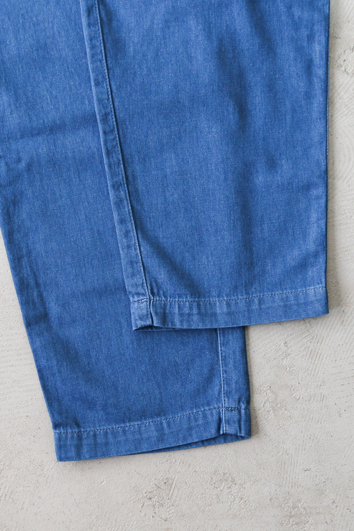 DELICIOUS デリシャス Light Denim Easy Pants Blue
