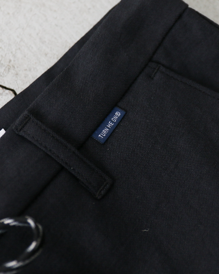 TURN ME ON  綿麻オックス ストレッチクロップドパンツ BLACK