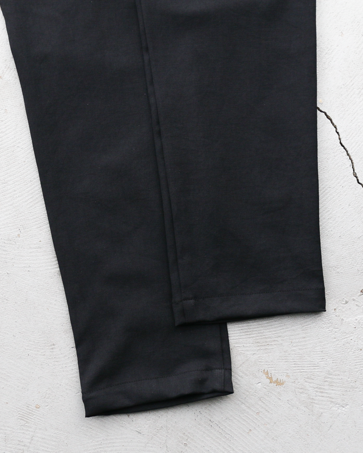 TURN ME ON  綿麻オックス ストレッチクロップドパンツ BLACK
