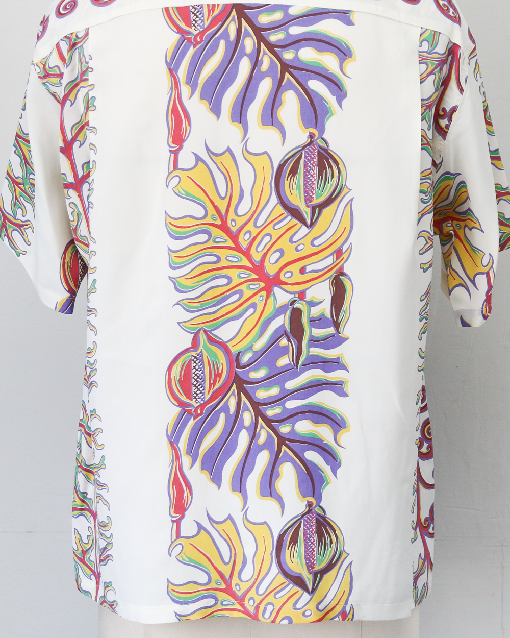SUN SURF SS39622 RAYON HAWAIIAN SHIRT “MONSTERA BORDER”