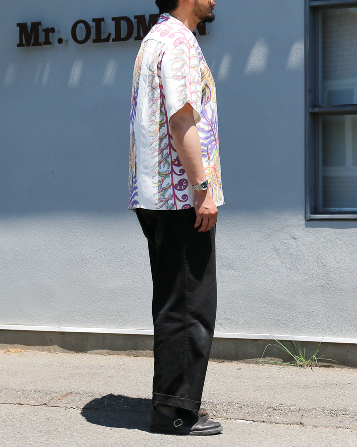 SUN SURF SS39622 RAYON HAWAIIAN SHIRT “MONSTERA BORDER”