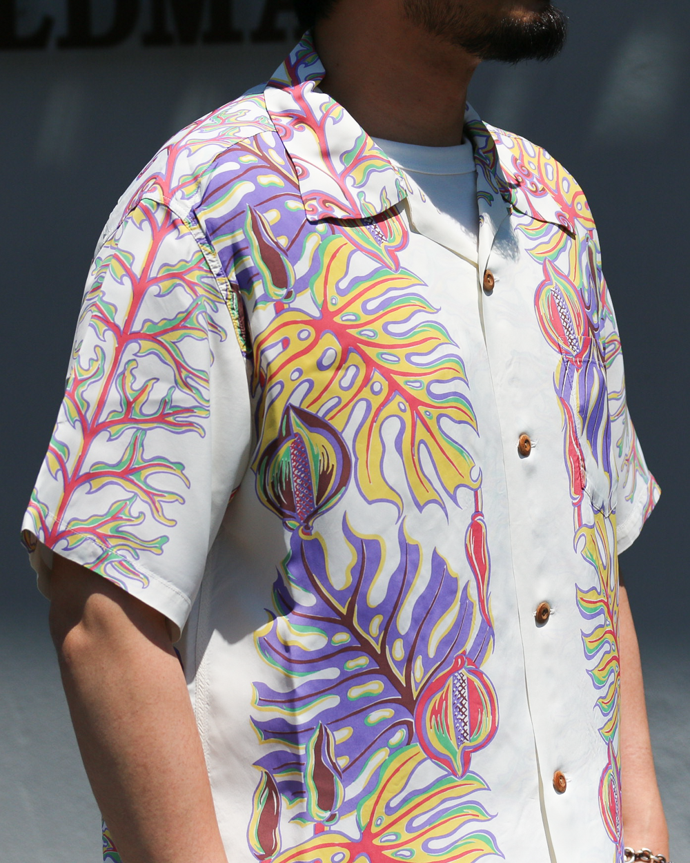 SUN SURF SS39622 RAYON HAWAIIAN SHIRT “MONSTERA BORDER”