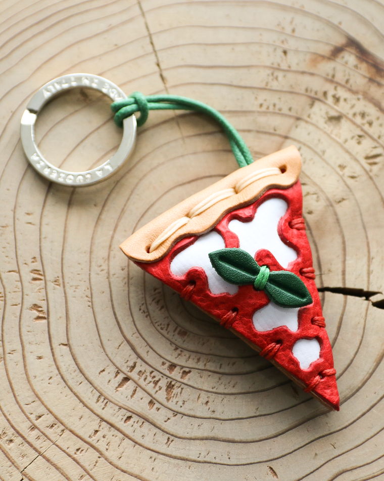 LA CUOIERIA LEATHER KEY HOLDER PIZZA
