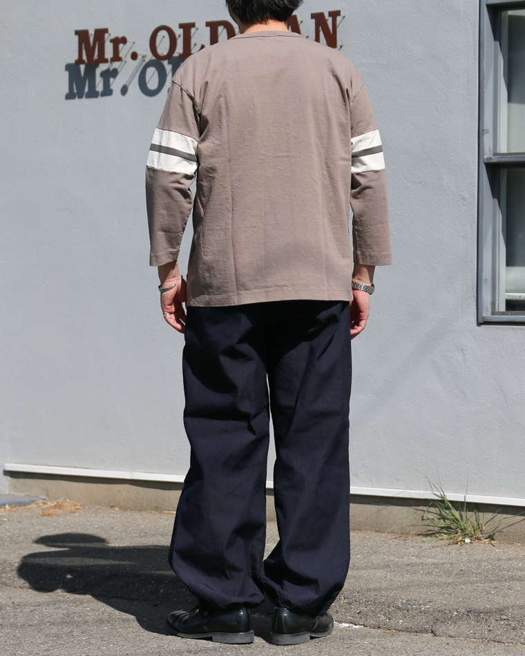 TURN ME ON 3/4 Sleeve Football Tee Greige