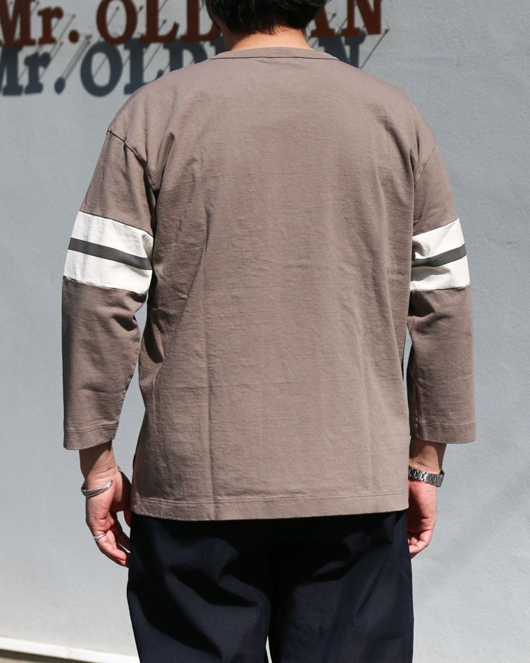 TURN ME ON 3/4 Sleeve Football Tee Greige