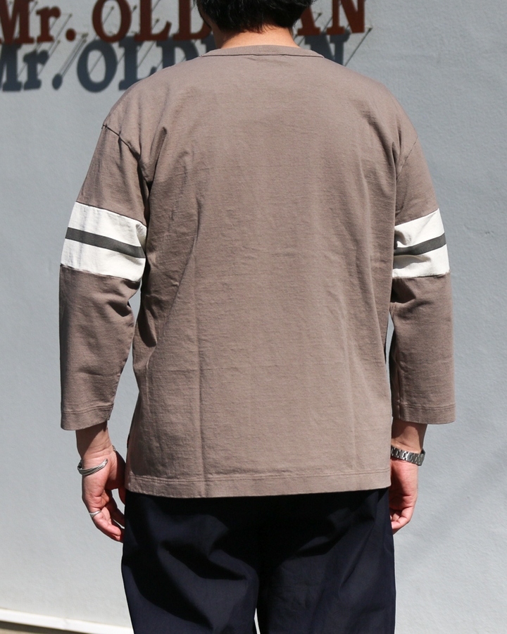 TURN ME ON 3/4 Sleeve Football Tee Greige