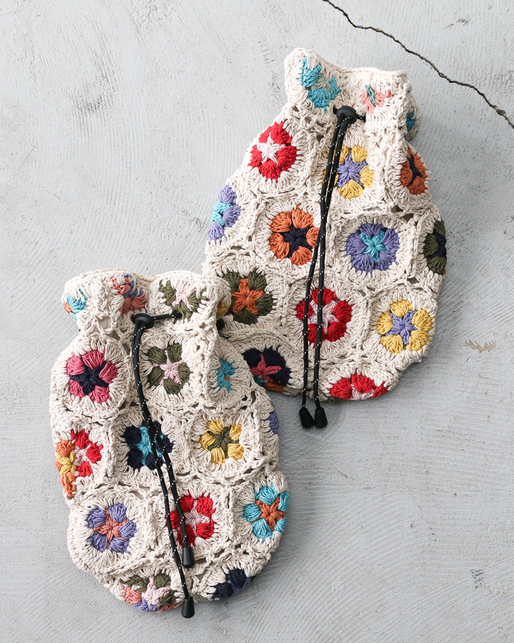 MacMahon Knitting Mills Pochette-Chain Flower White