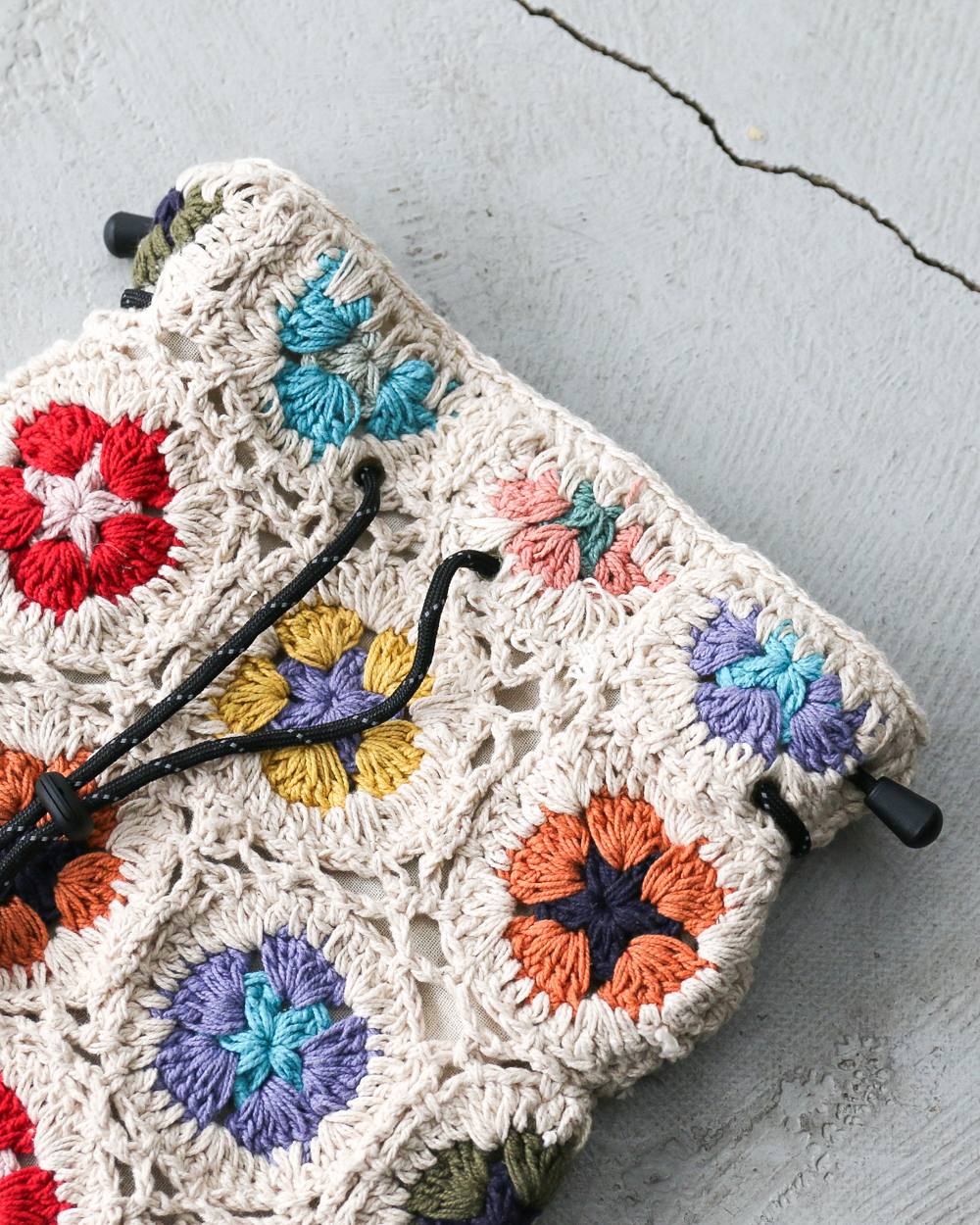 MacMahon Knitting Mills Pochette-Chain Flower White