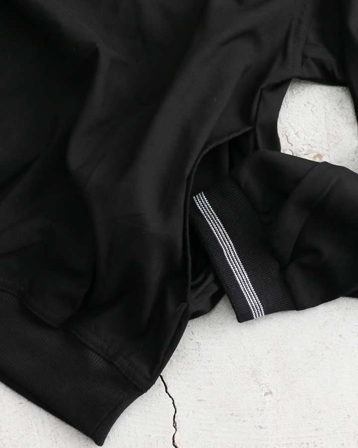 AKWA アクワ Microfiber Windshirt Cross Neck Pullover Black
