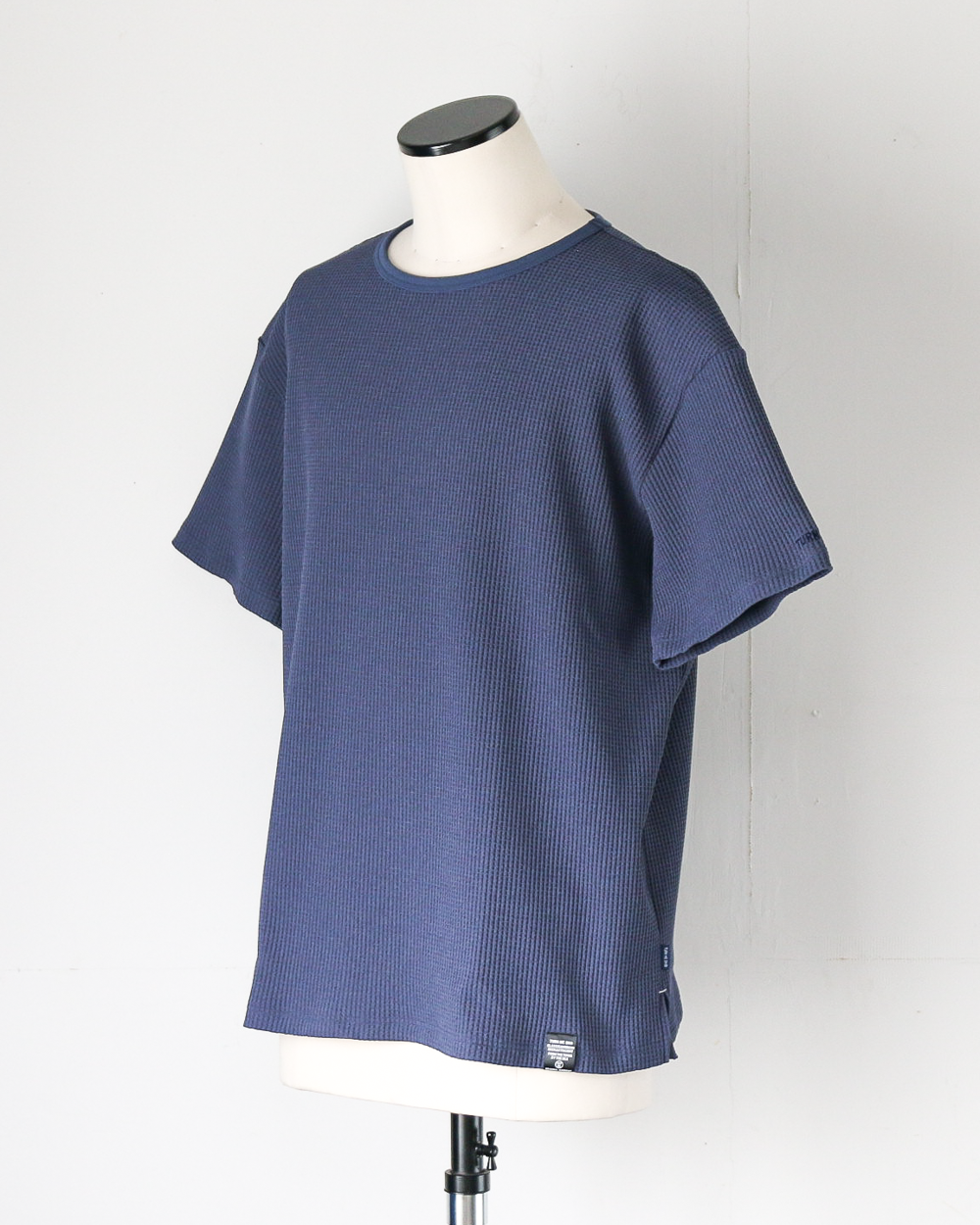 TURN ME ON Waffle Thermal Tee Smoke Blue