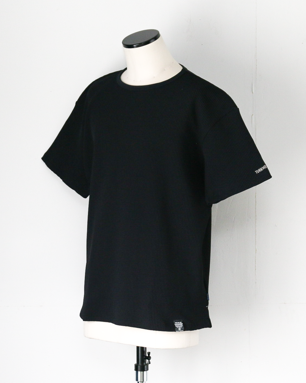 TURN ME ON Waffle Thermal Tee Black