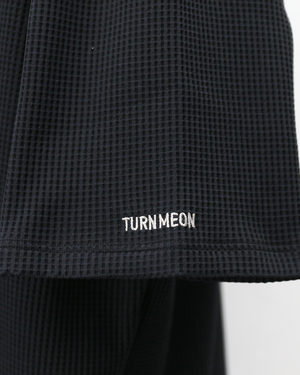 TURN ME ON Waffle Thermal Tee Black