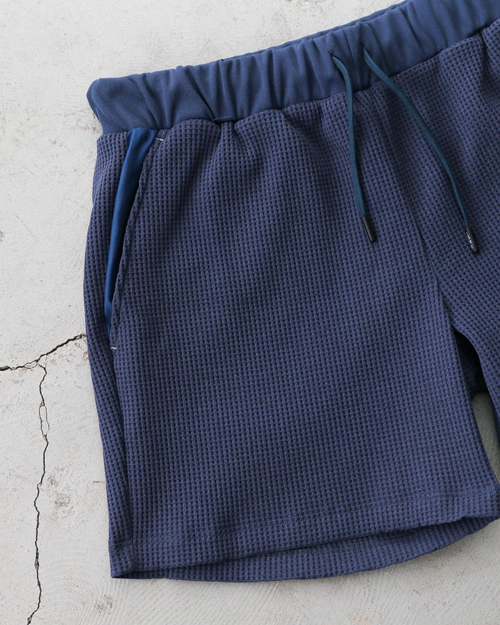 TURN ME ON Waffle Thermal Easy Shorts Smoke Blue