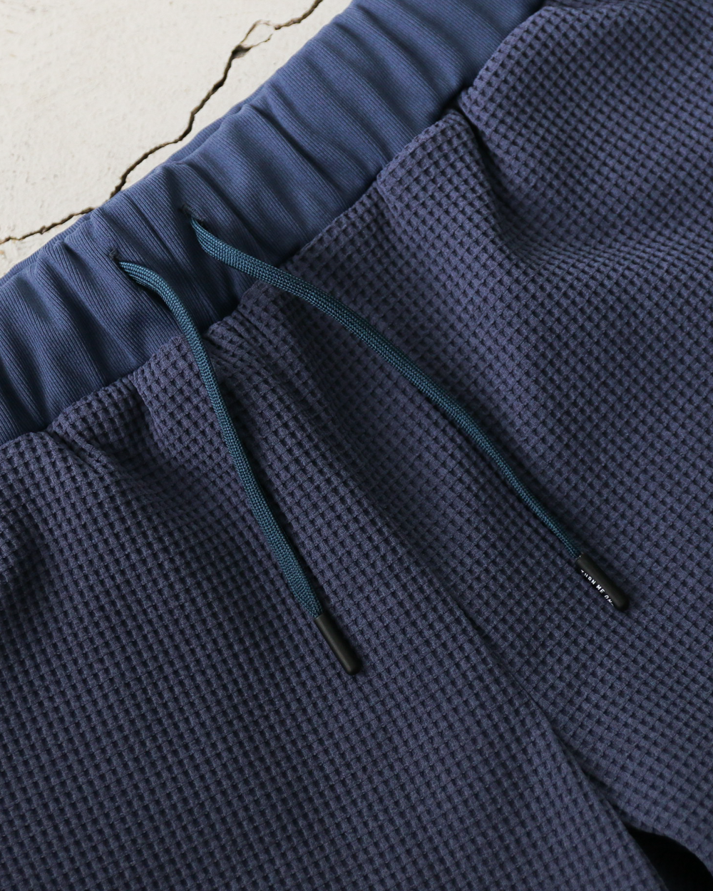 TURN ME ON Waffle Thermal Easy Shorts Smoke Blue