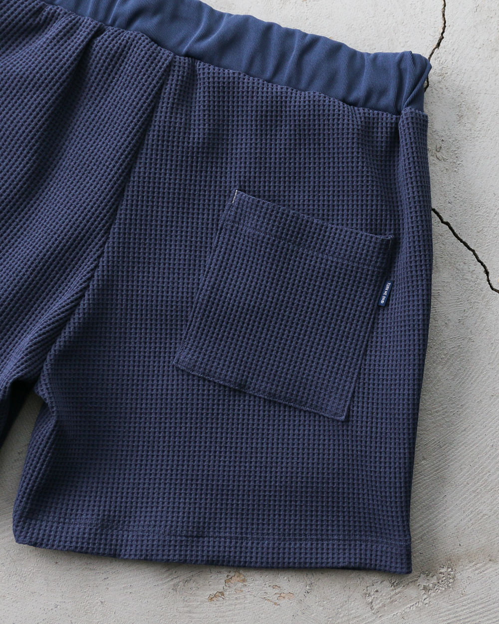 TURN ME ON Waffle Thermal Easy Shorts Smoke Blue