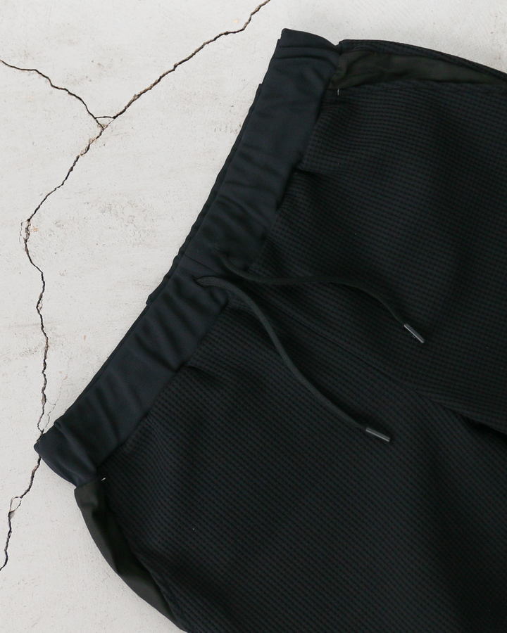 TURN ME ON Waffle Thermal Easy Shorts Black