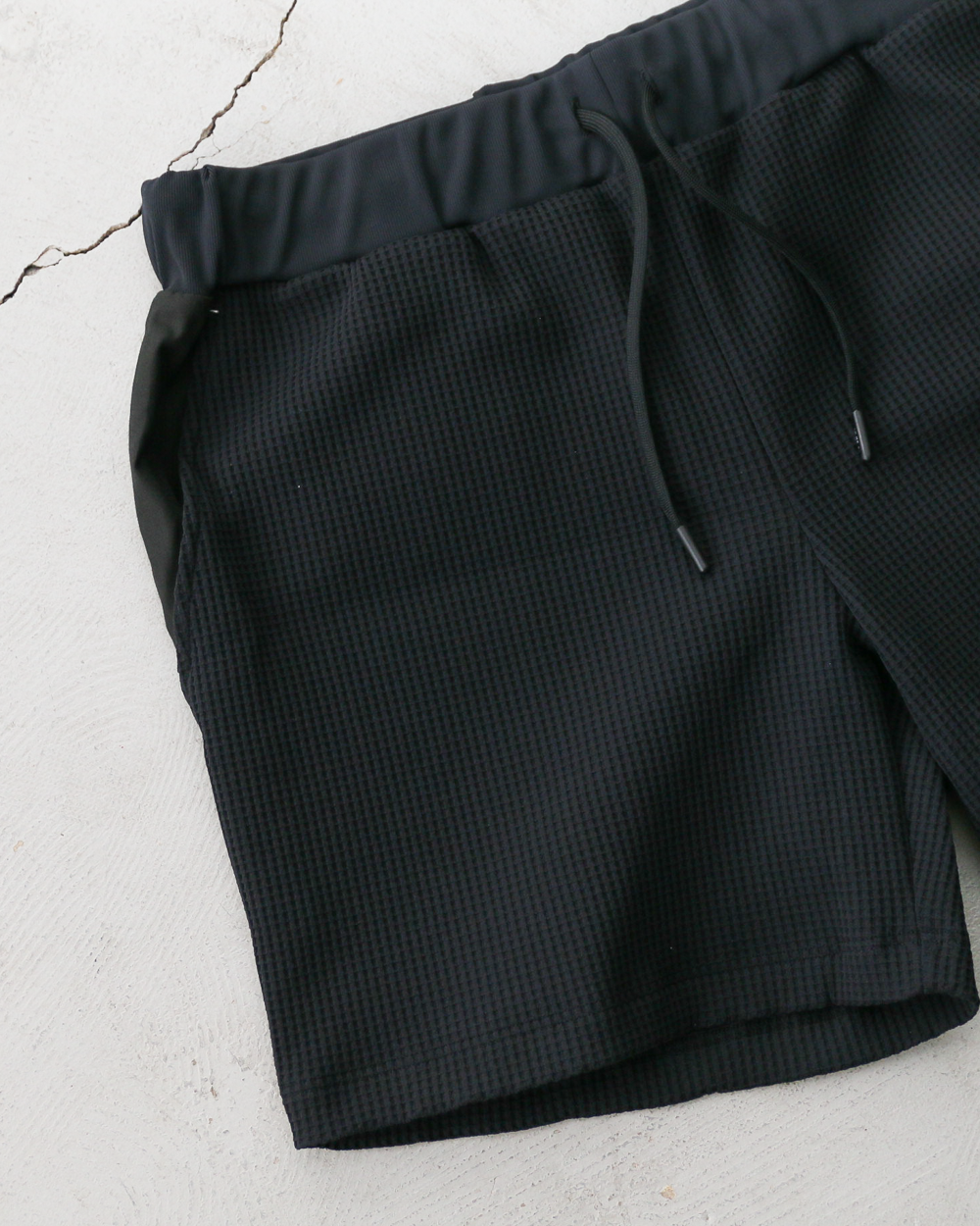 TURN ME ON Waffle Thermal Easy Shorts Black