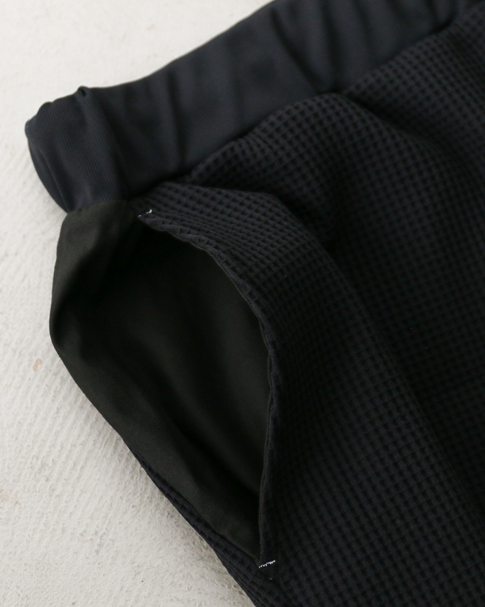 TURN ME ON Waffle Thermal Easy Shorts Black