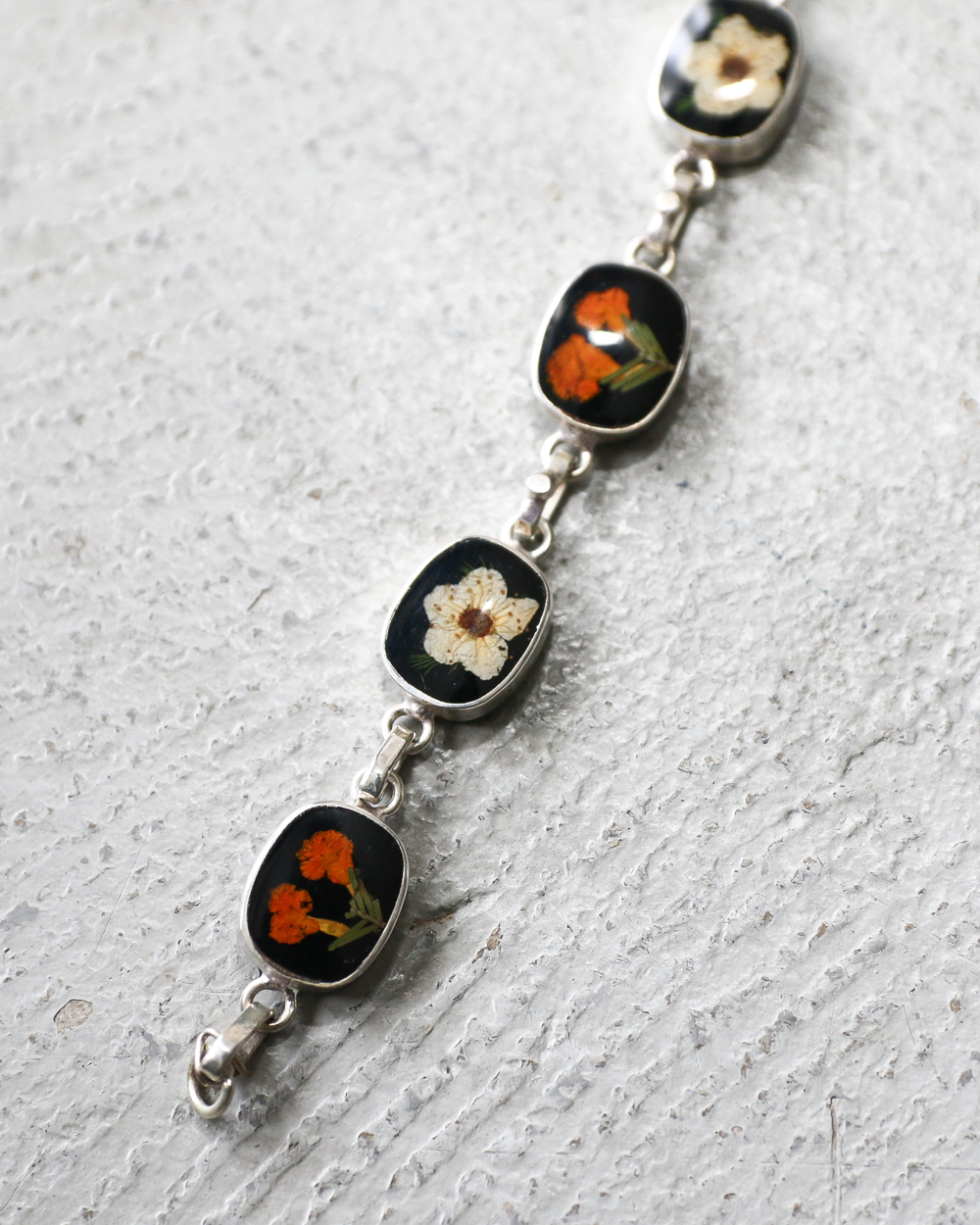GUSTAVO FLOWER CHAIN BRACELET