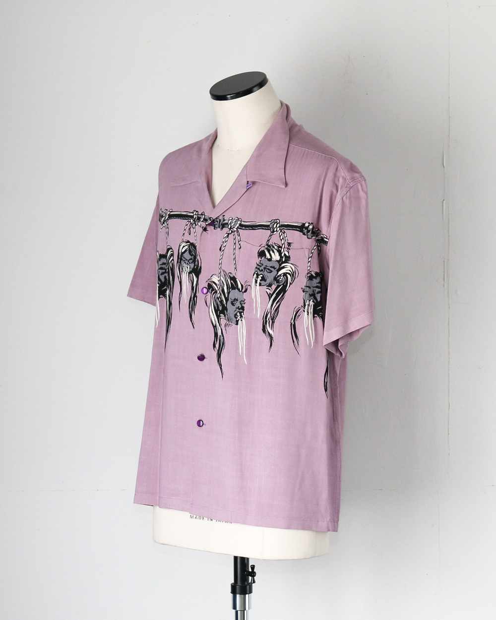 STAR OF HOLLYWOOD SH39705 / HOPSACK RAYON OPEN SHIRT “SHRUNKEN HEAD” Purple