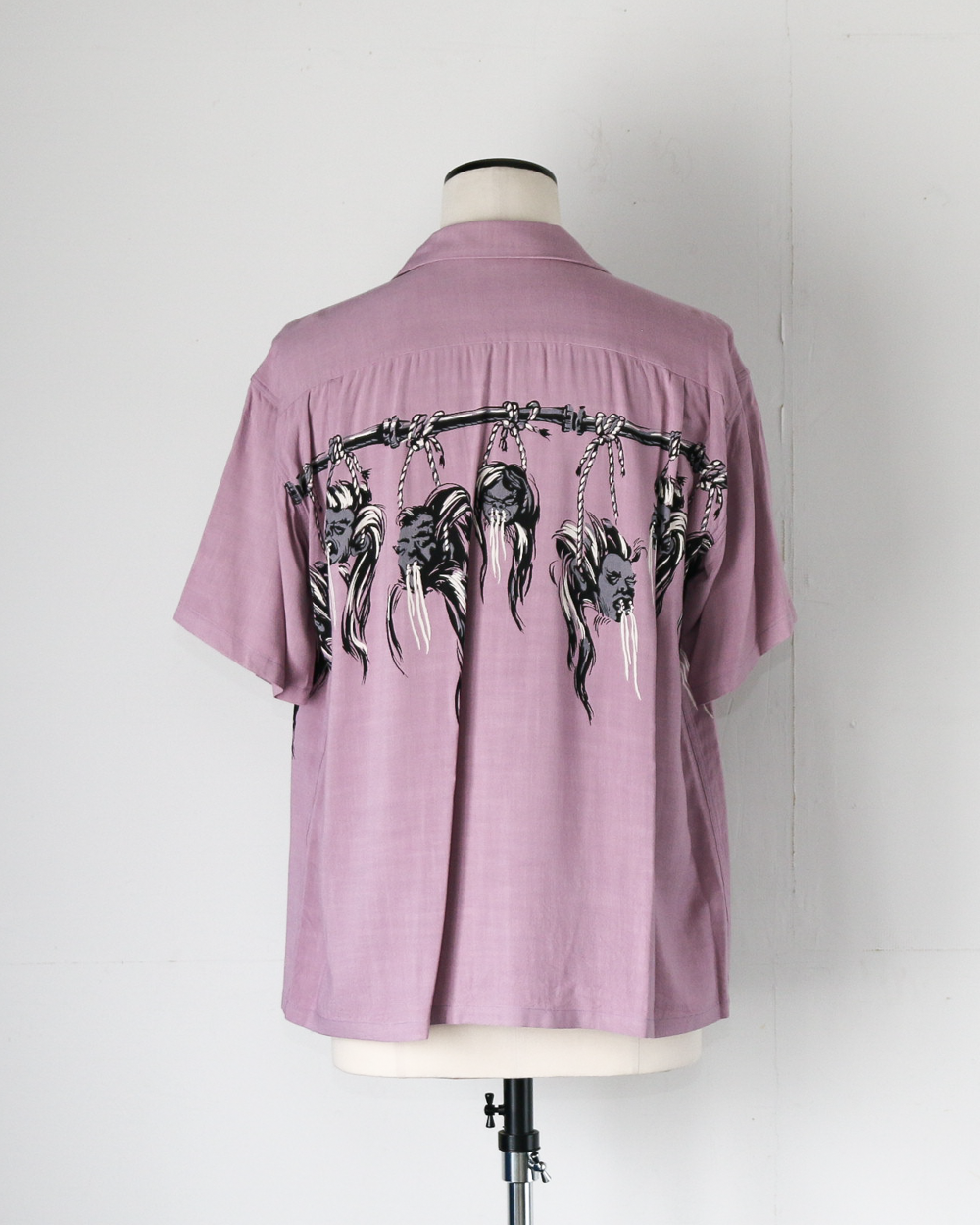 STAR OF HOLLYWOOD SH39705 / HOPSACK RAYON OPEN SHIRT “SHRUNKEN HEAD” Purple